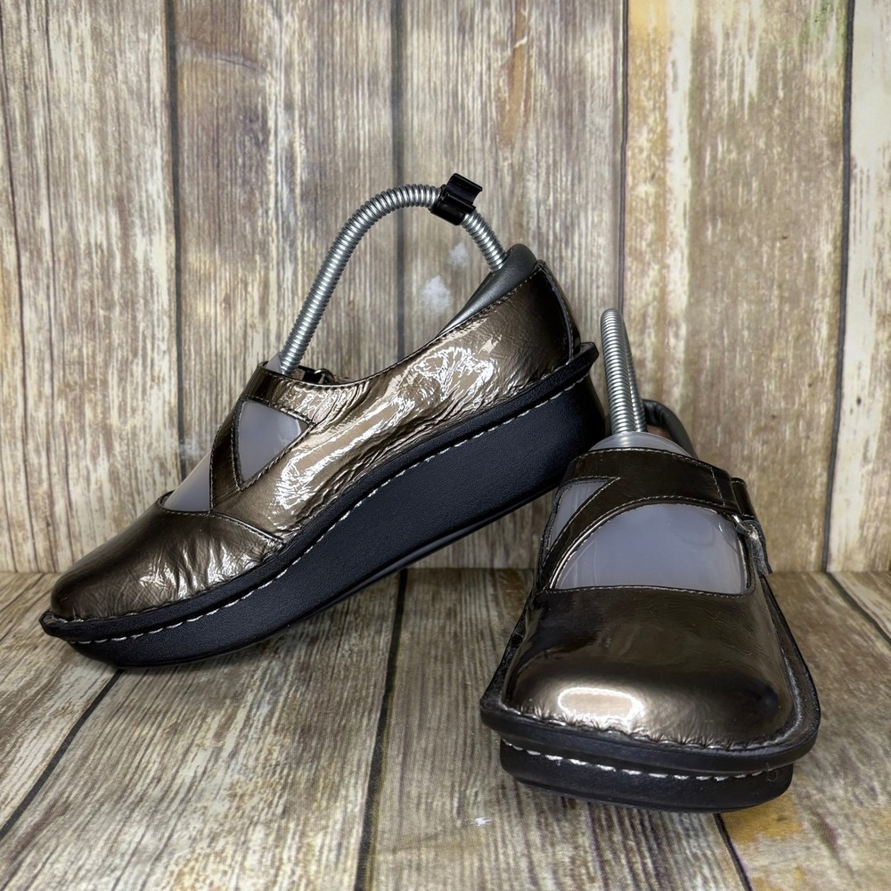 Alegria Day 123 Gold Leather Slip Resistant Nurse Work Shoe Womens Sz 37/6.5-7